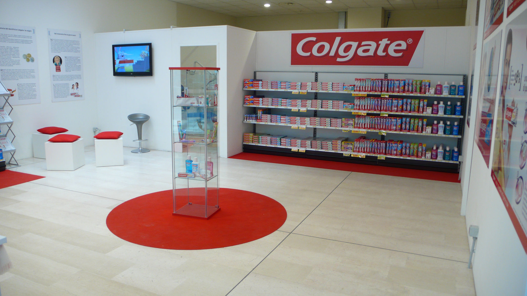 colgate, esselunga, temporary shop, pop-up store, eventi, interior design , exhibit design, event design, milan