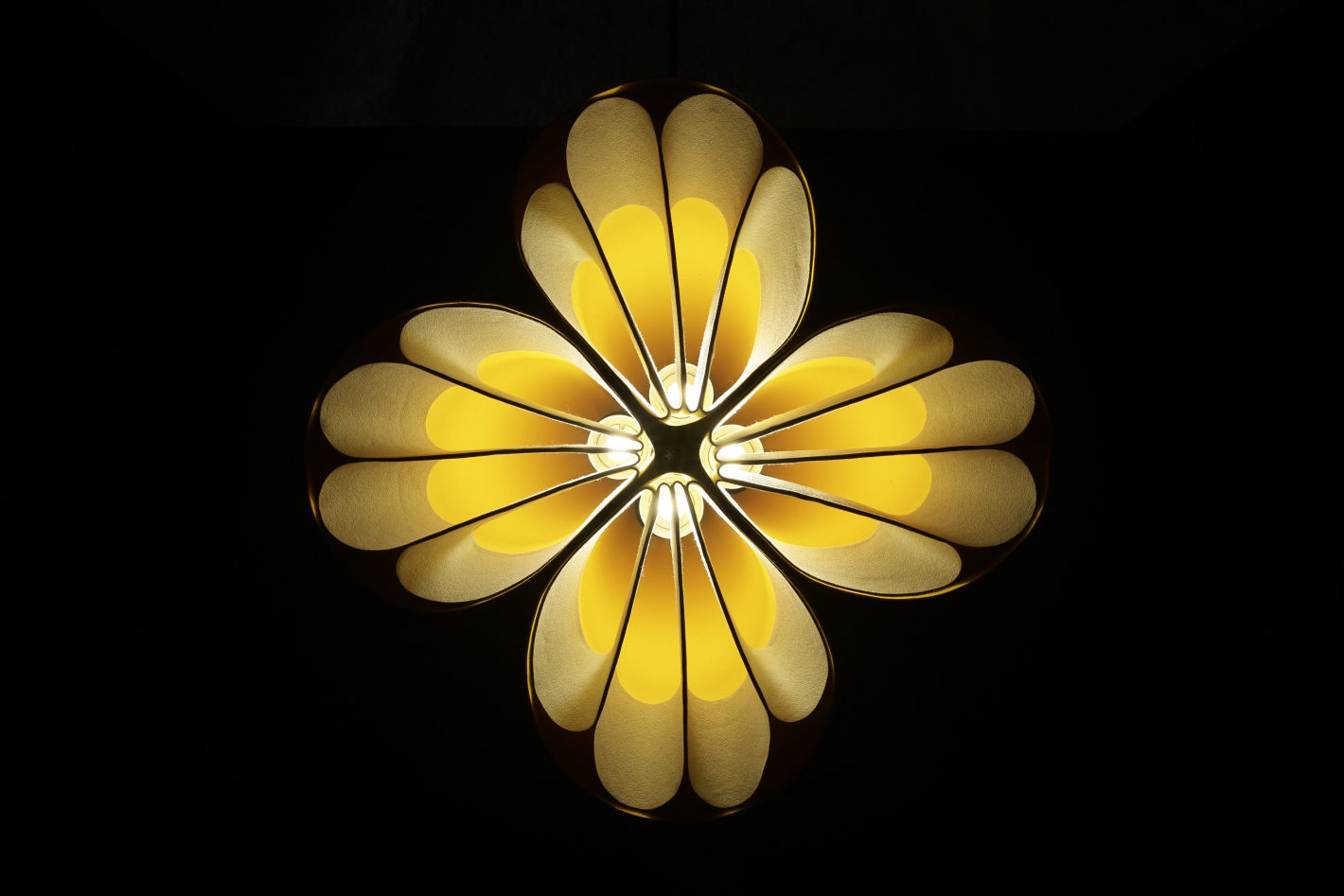 Led, chandelier, italian design, wow, felt, design, lighting, light, haning lamp, lamp, lampadario, lampada, sospensione, 意大利设计, イタリア人デザイナー