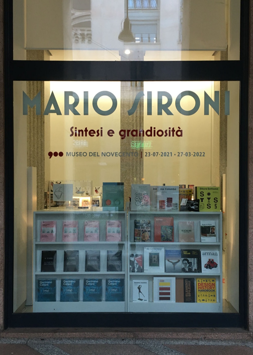 Davide Radaelli Design Studio, Writeground, display, water, water-resistant notepad, exhibit design, Museo del Novecento, Milano 