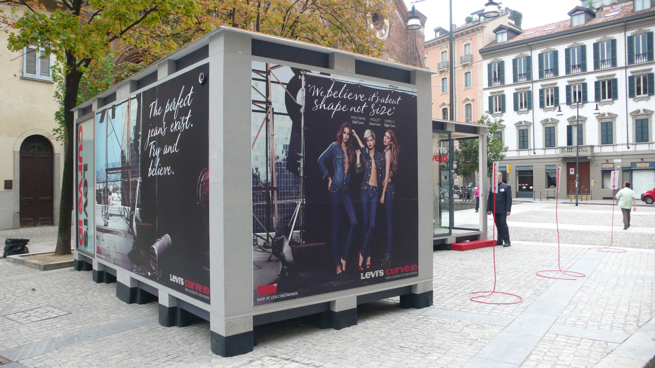 levi's, curve id, temporary shop, pop-up store, eventi, interior design, exhibit design, event design, milan