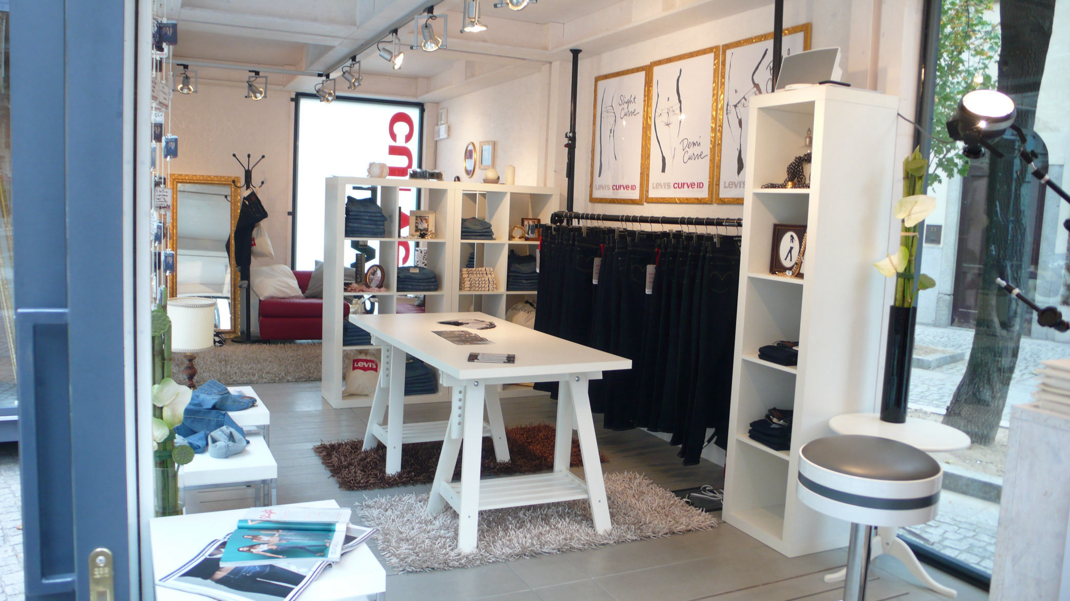 levi's, curve id, temporary shop, pop-up store, eventi, interior design, exhibit design, event design, milan