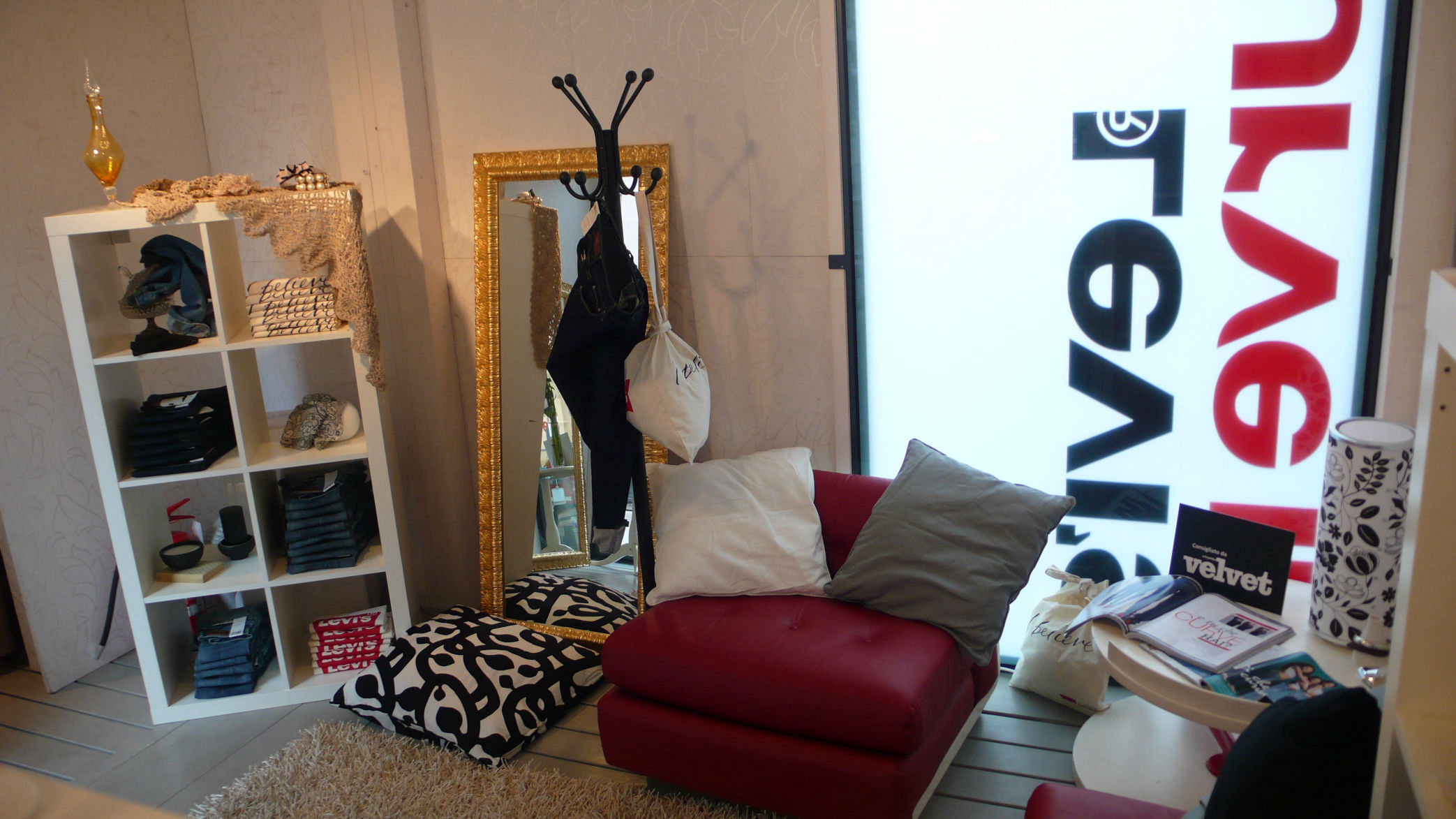 levi's, curve id, temporary shop, pop-up store, eventi, interior design, exhibit design, event design, milan