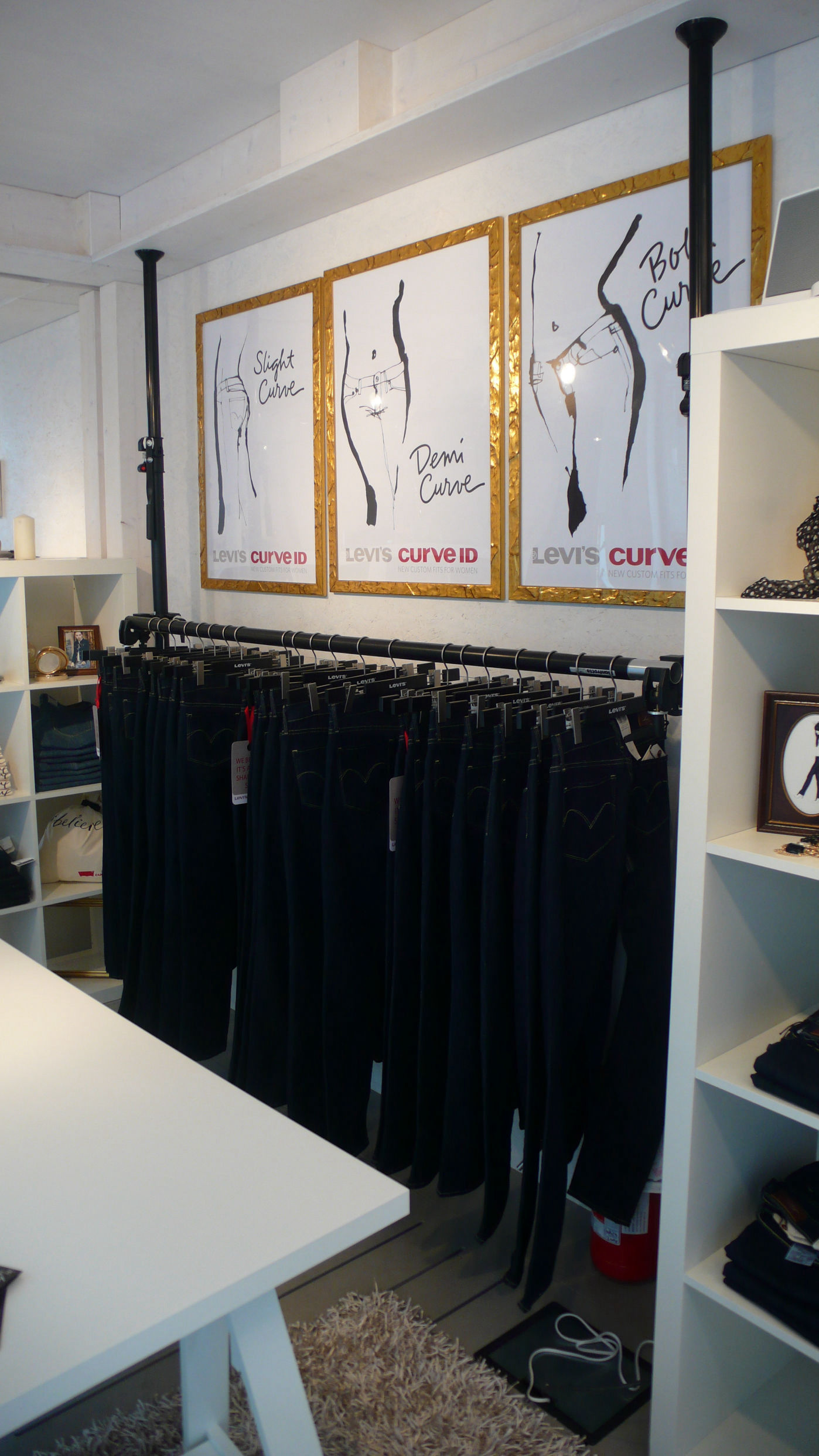 levi's, curve id, temporary shop, pop-up store, eventi, interior design, exhibit design, event design, milan