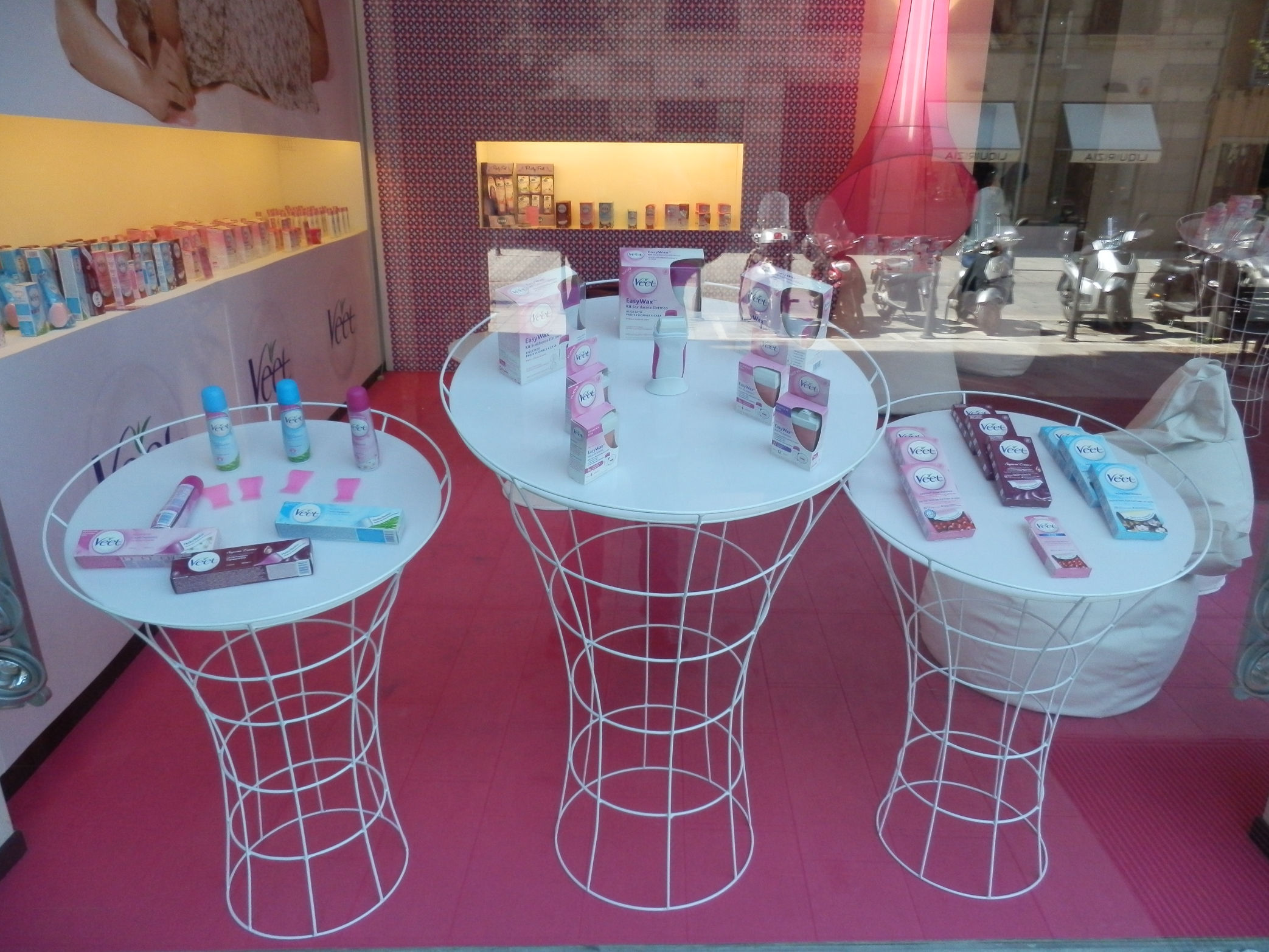 sidecareventi, durex, temporary shop, pop-up store, eventi, interior design , exhibit design, event design, milan